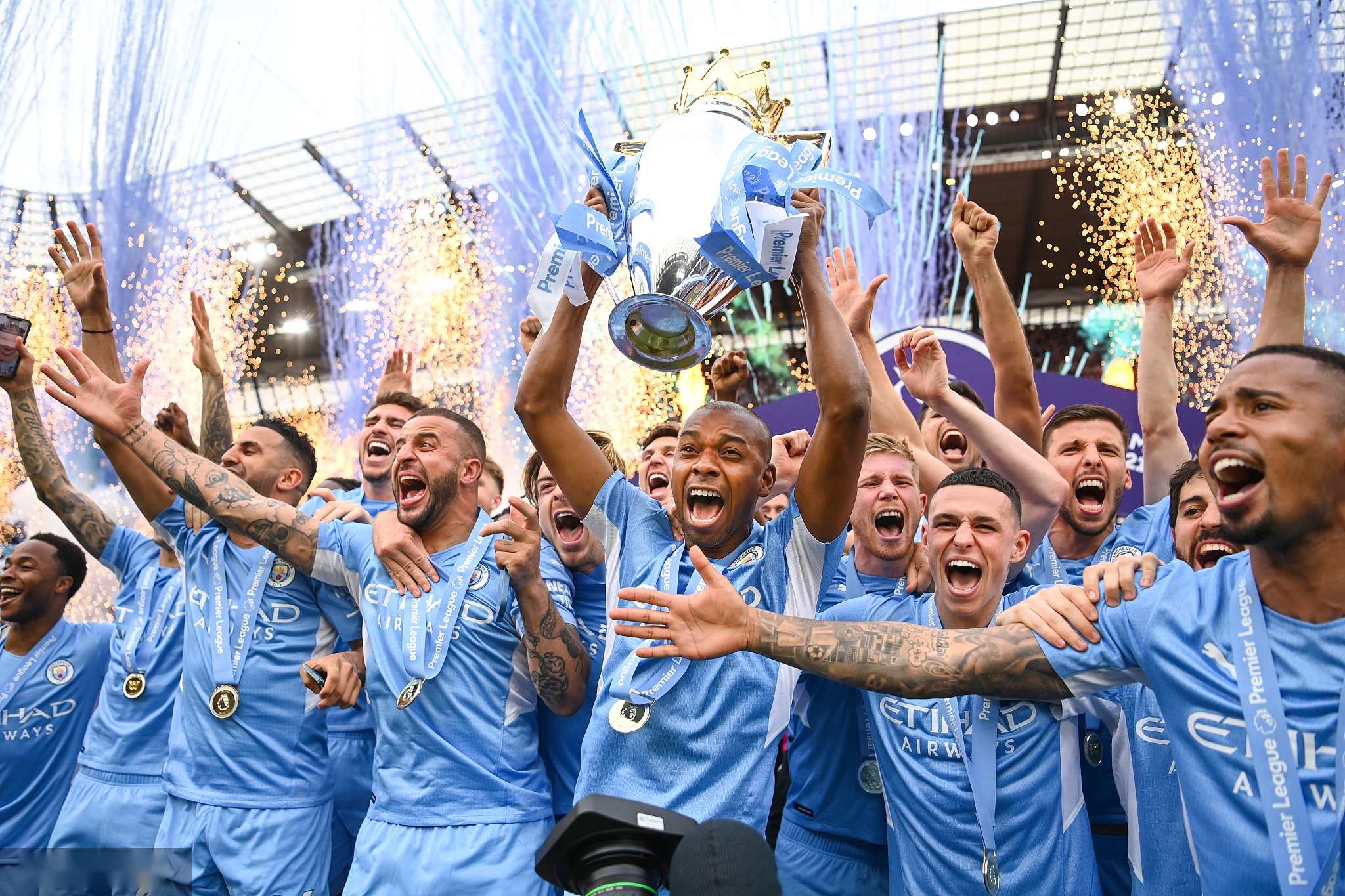 手争夺女单 手争夺女单